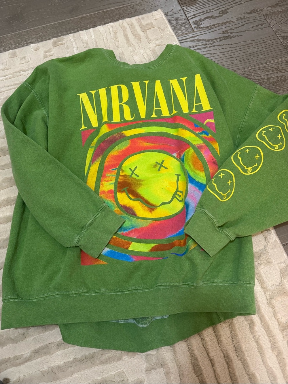 Urban Outfitters Green Crewneck with White Smiley Graphic